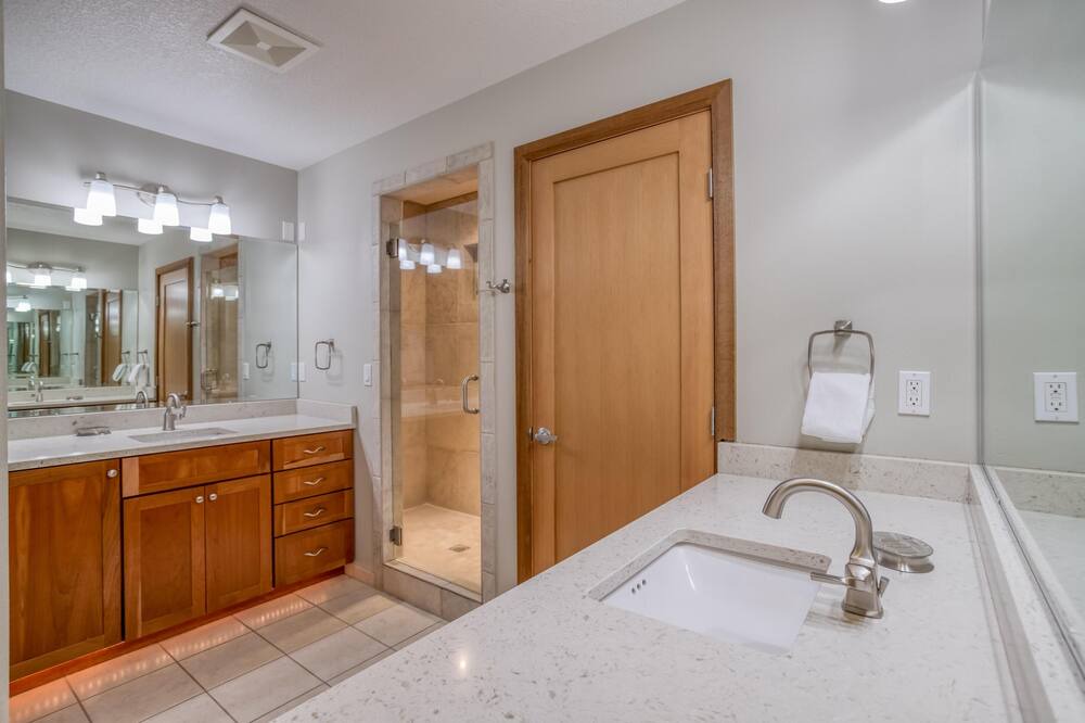 Photo of Bathroom in Westbrook Meadows