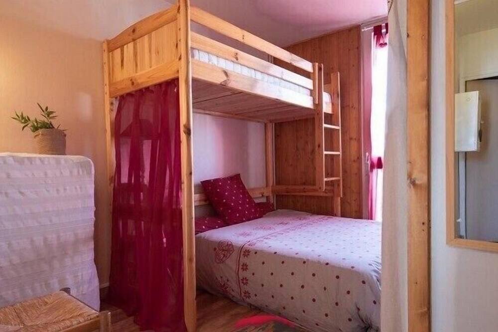 Photo of Bedroom in Cadeilhan-Trachere
