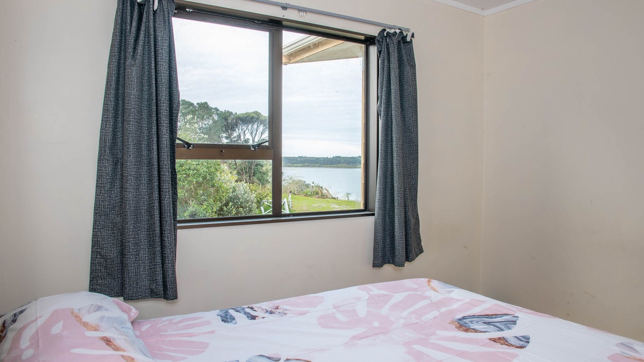 Photo of Bedroom in Pukenui