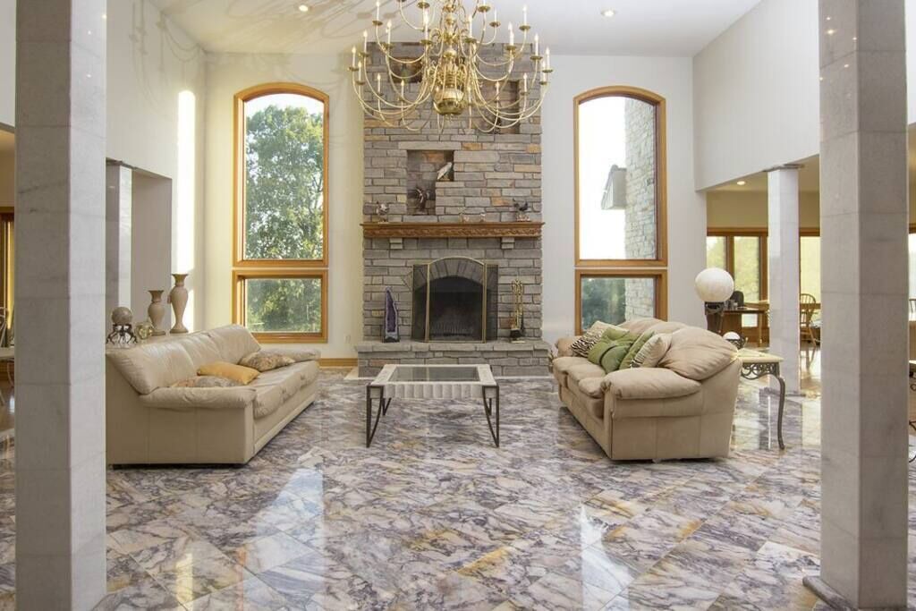 Photo of Livingroom in Hermann