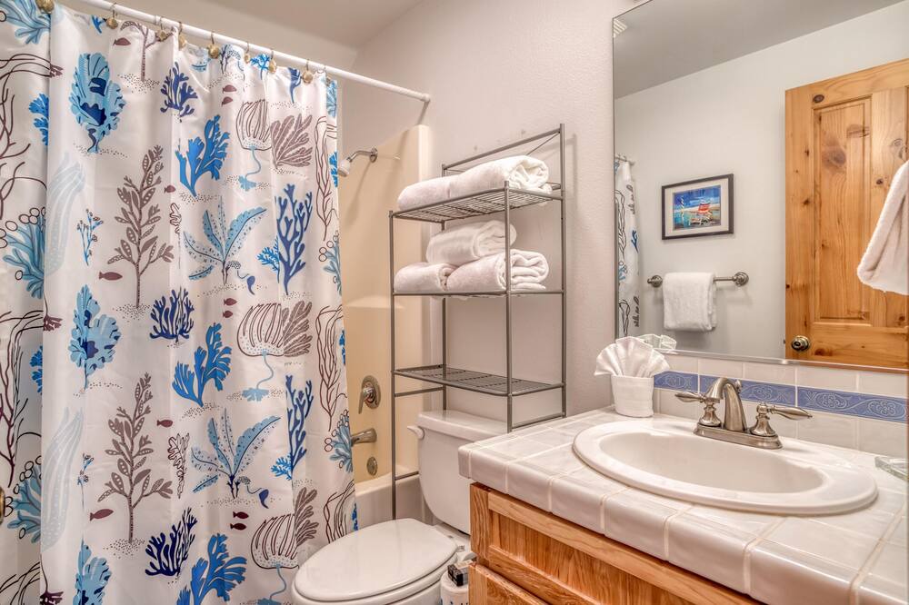 Photo of Bathroom in Rockaway Beach