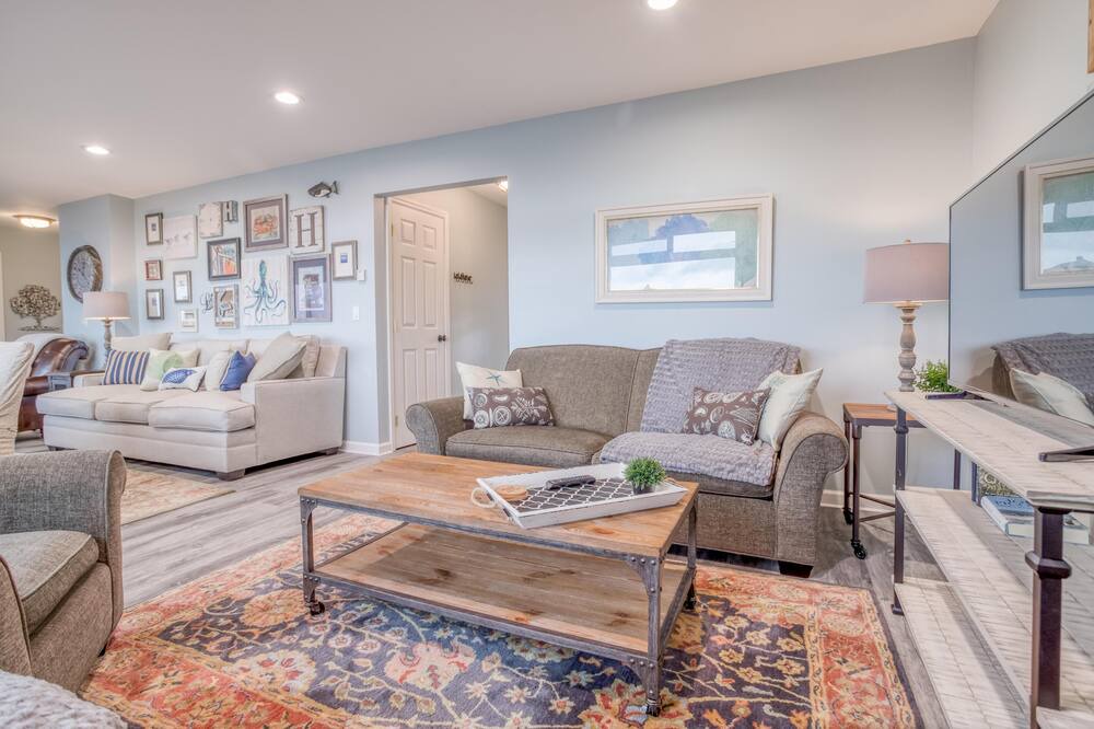 Photo of Livingroom in Seal Rock