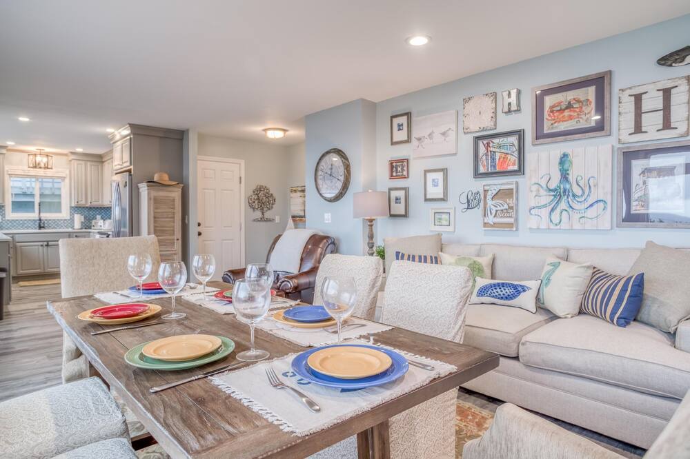 Photo of Livingroom in Seal Rock