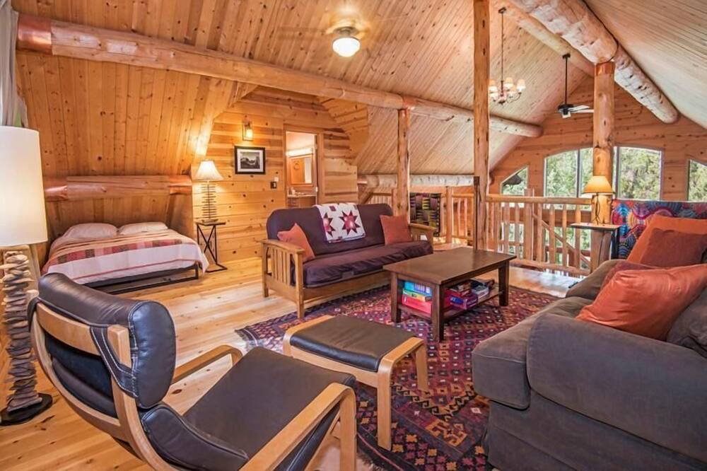 Photo of Livingroom in Three Rivers