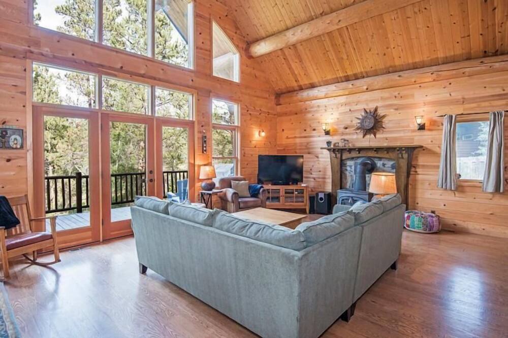 Photo of Livingroom in Three Rivers