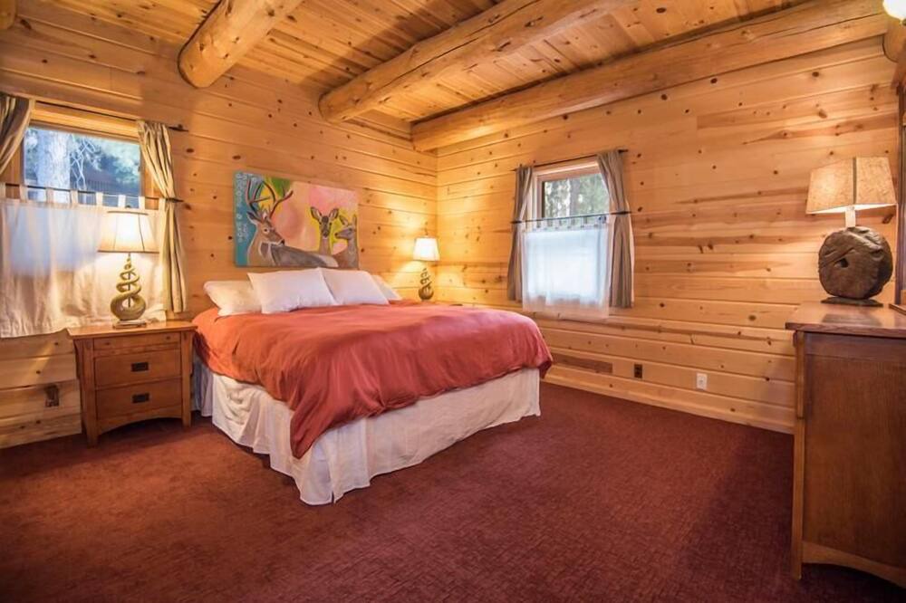 Photo of Bedroom in Three Rivers