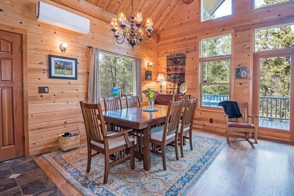 Photo of Kitchen in Three Rivers