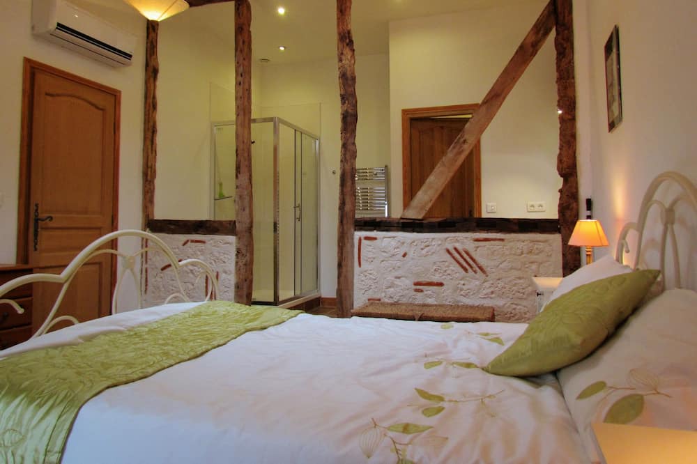 Photo of Bedroom in Armillac