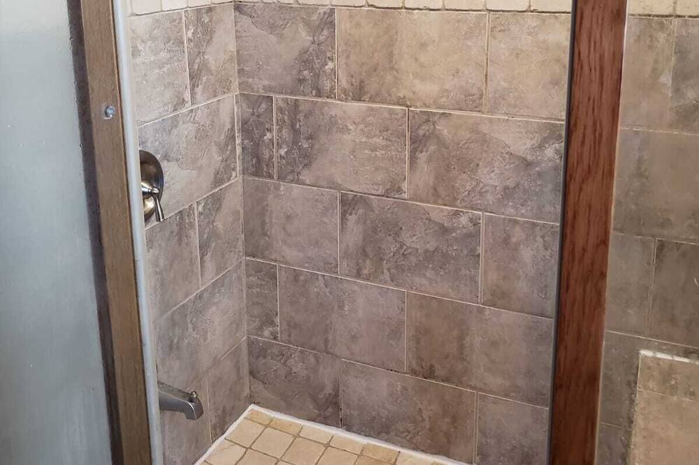 Photo of Bathroom in Cardinal