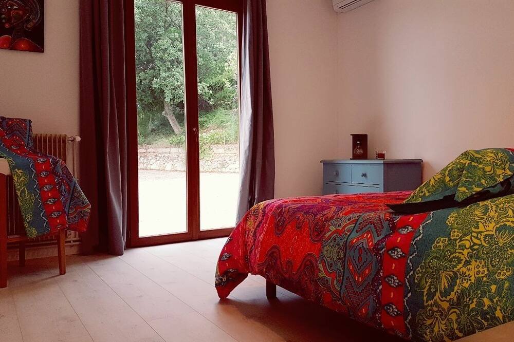 Photo of Bedroom in Saint-Jean-de-Fos