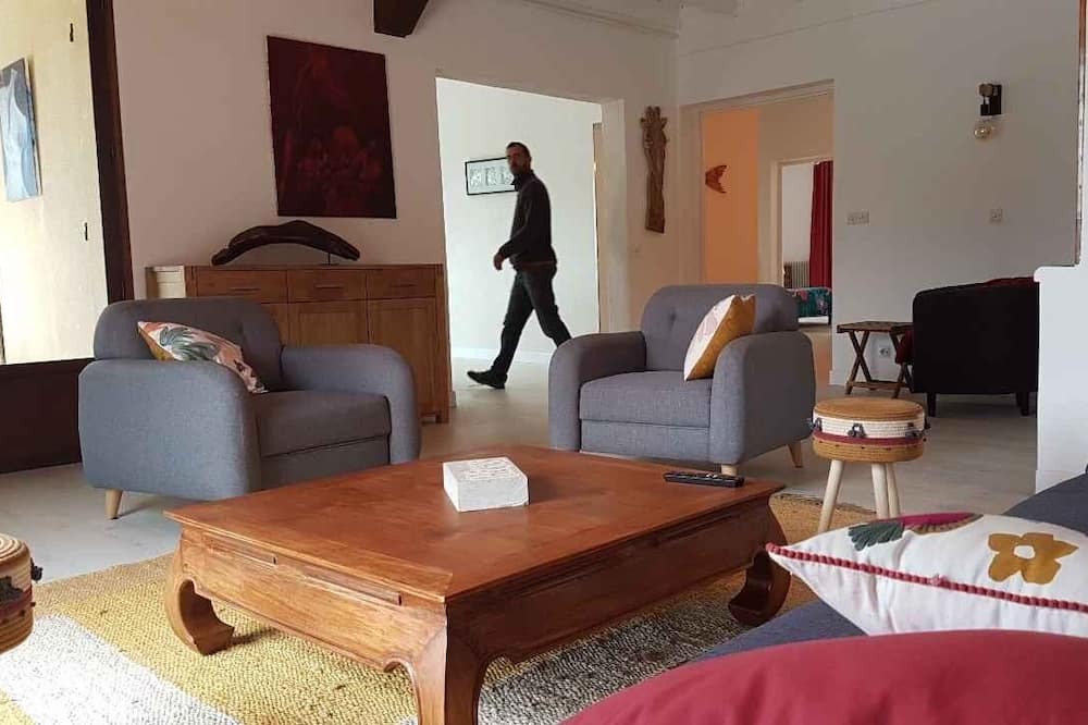 Photo of Livingroom in Saint-Jean-de-Fos