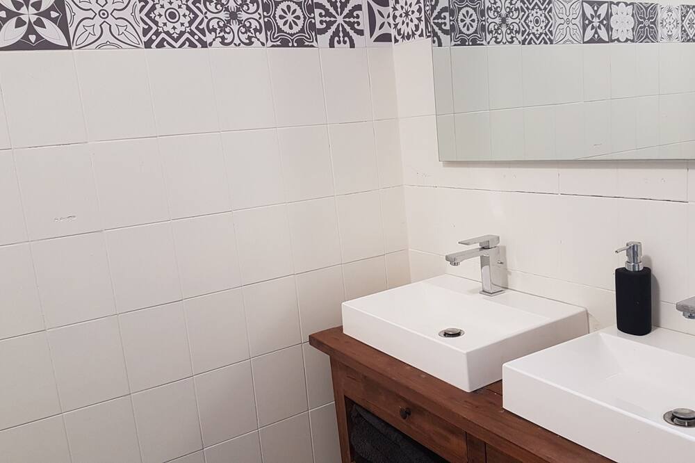 Photo of Bathroom in Saint-Jean-de-Fos