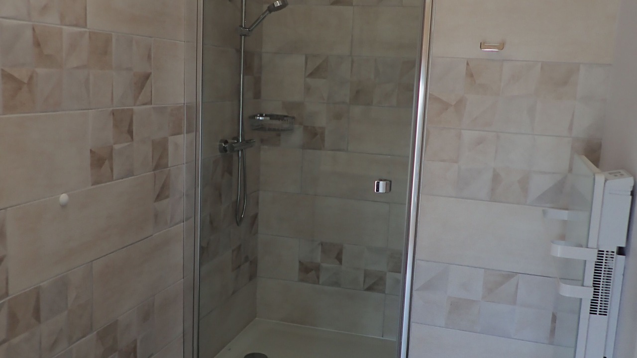Photo of Bathroom in Mirambeau