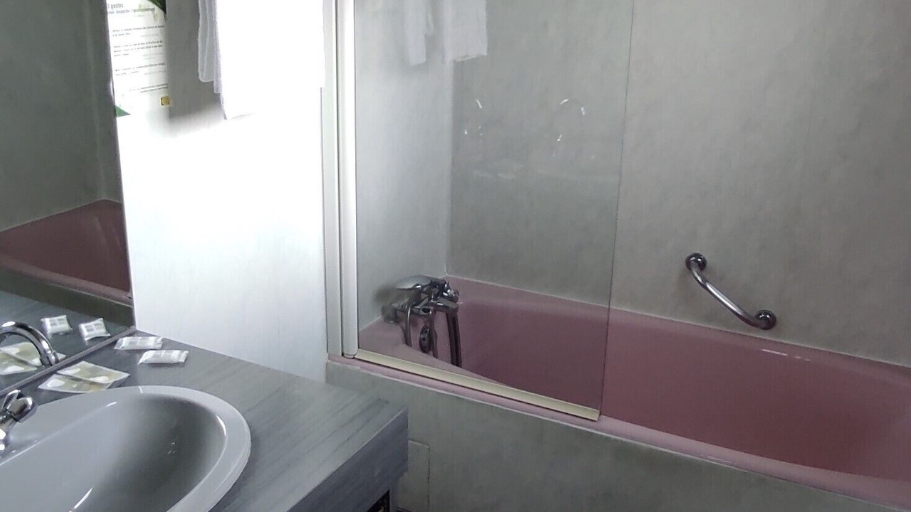 Photo of Bathroom in Labarthe-Inard