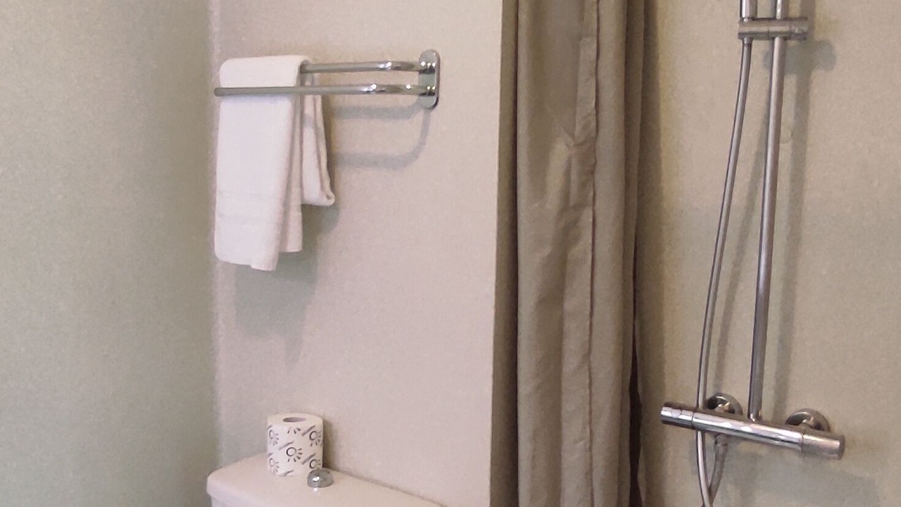 Photo of Bathroom in Labarthe-Inard