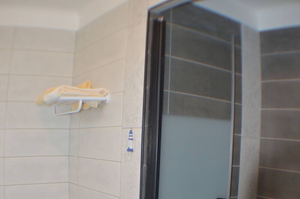 Photo of Bathroom in Tarbes