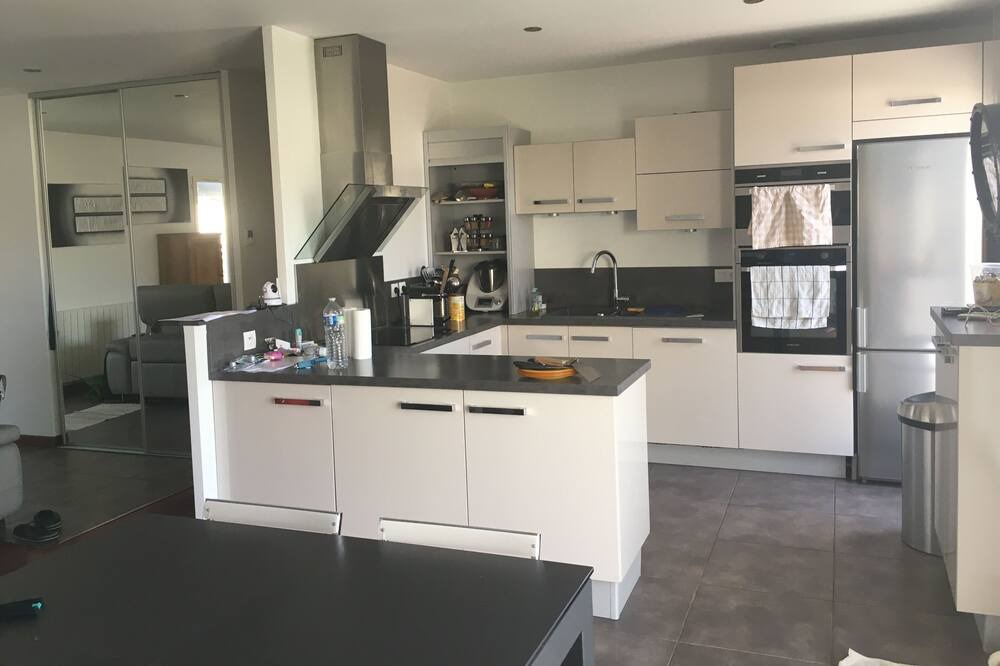 Photo of Kitchen in Taluyers