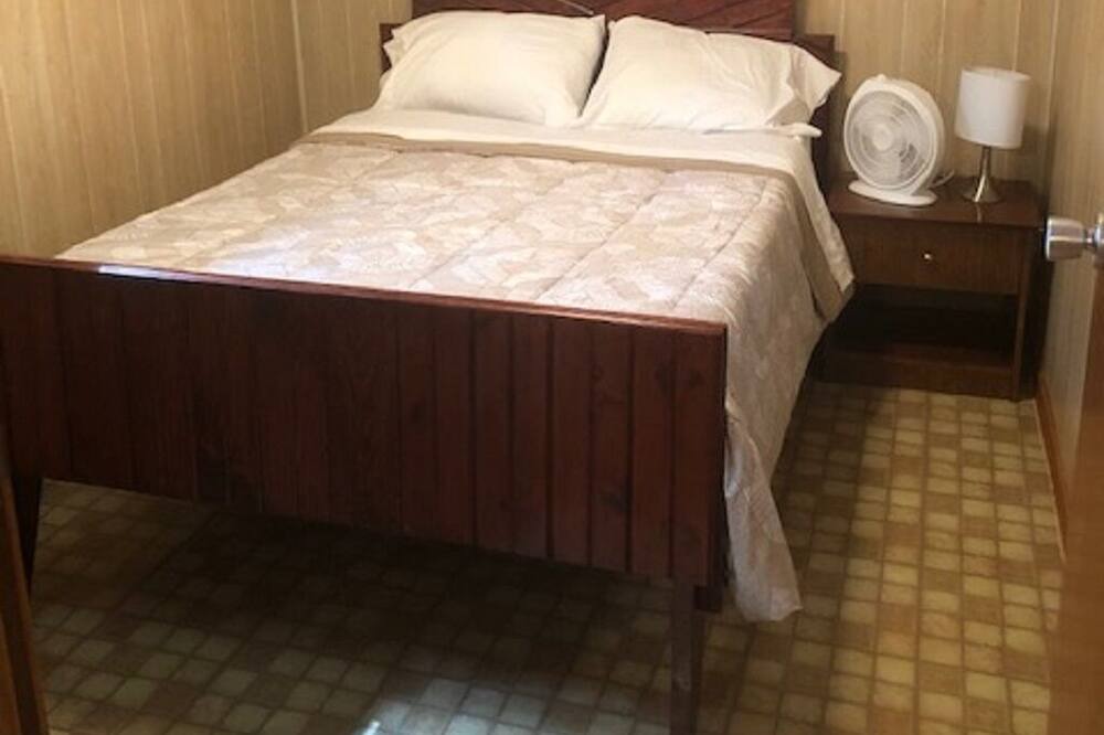 Photo of Bedroom in Wymbolwood Beach
