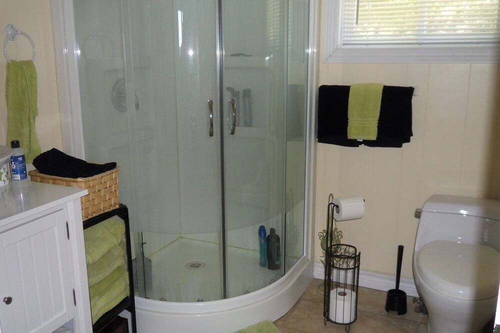 Photo of Bathroom in Addison