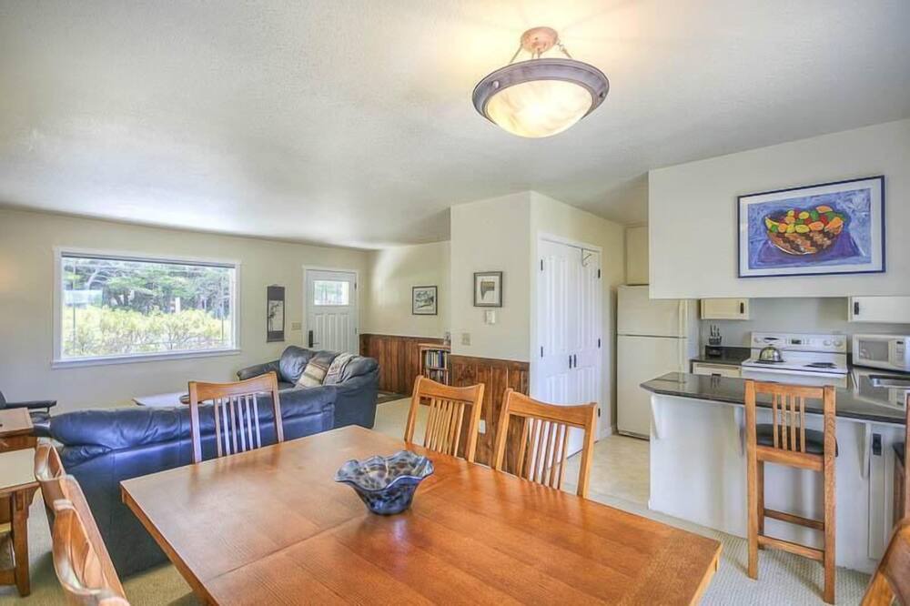 Photo of Bedroom in Bayshore