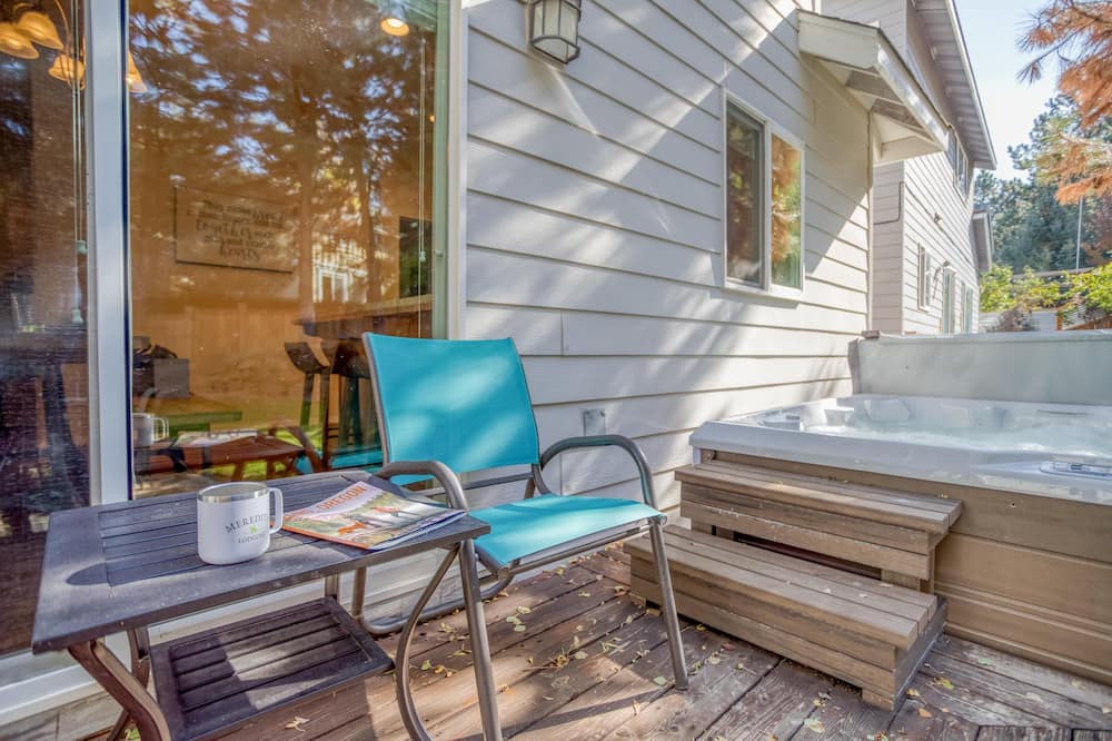 Photo of Patio Balcony in Westbrook Meadows