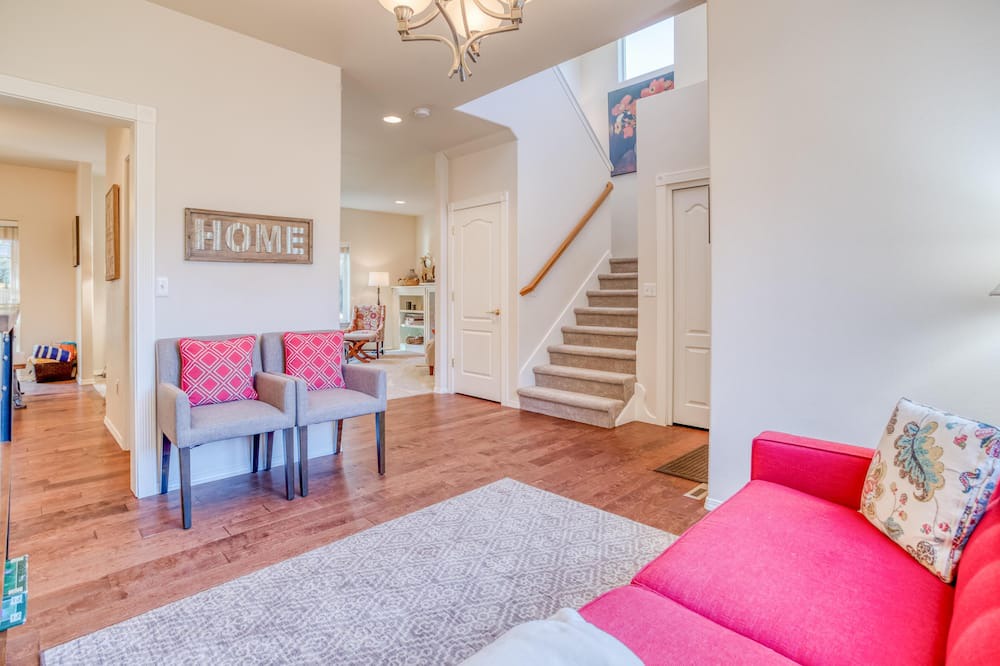 Photo of Livingroom in Westbrook Meadows