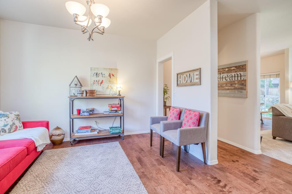 Photo of Livingroom in Westbrook Meadows