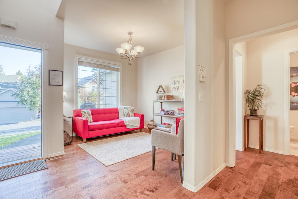 Photo of Livingroom in Westbrook Meadows