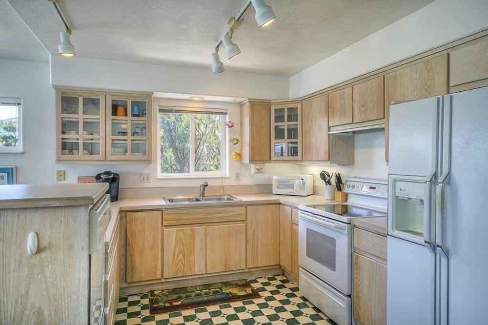 Photo of Kitchen in Bayshore