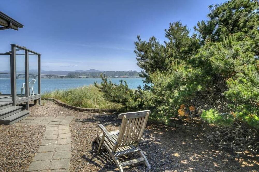 Photo of Patio Balcony in Bayshore
