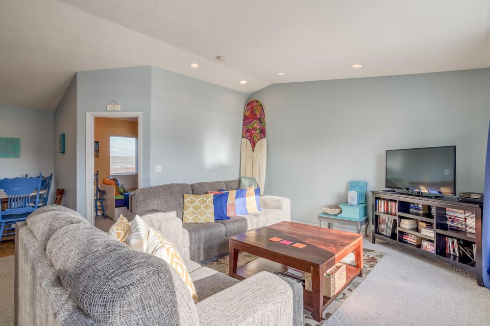 Photo of Livingroom in Bayshore