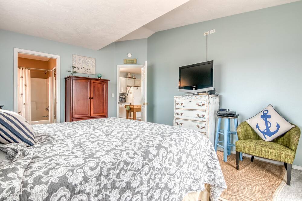 Photo of Bedroom in Bayshore