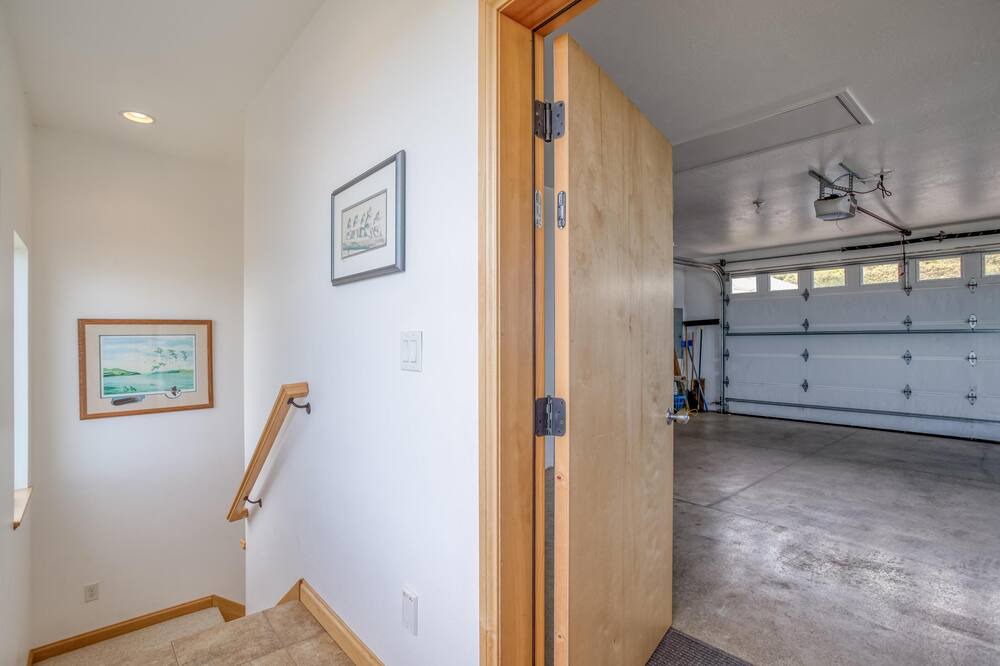 Photo of Others in Lincoln City