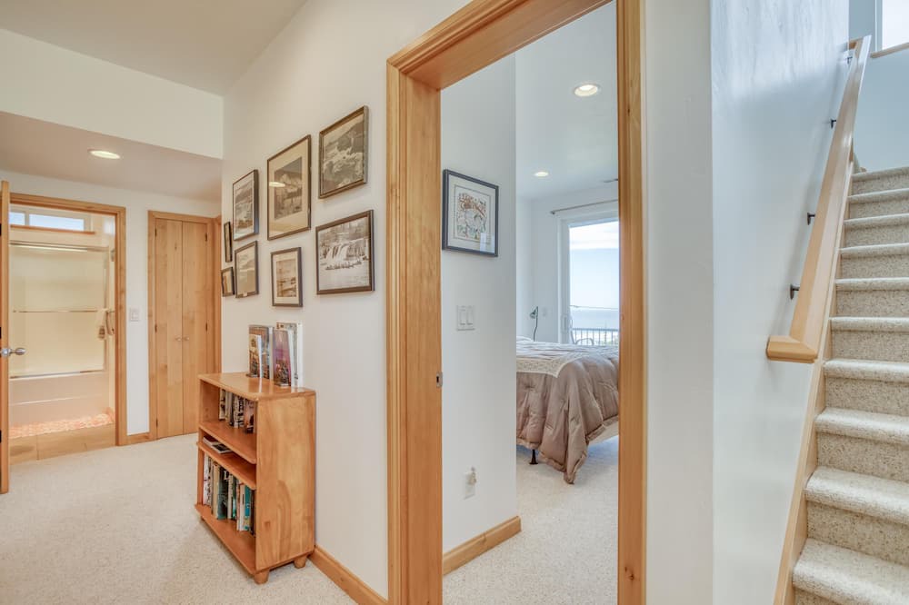 Photo of Others in Lincoln City