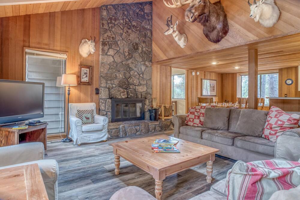 Photo of Livingroom in Overlook Park