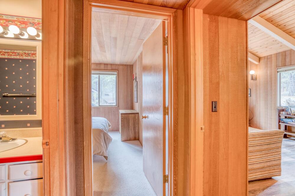 Photo of Bedroom in Overlook Park