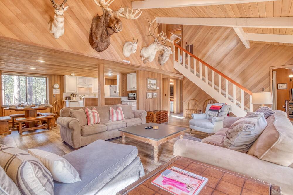 Photo of Livingroom in Overlook Park