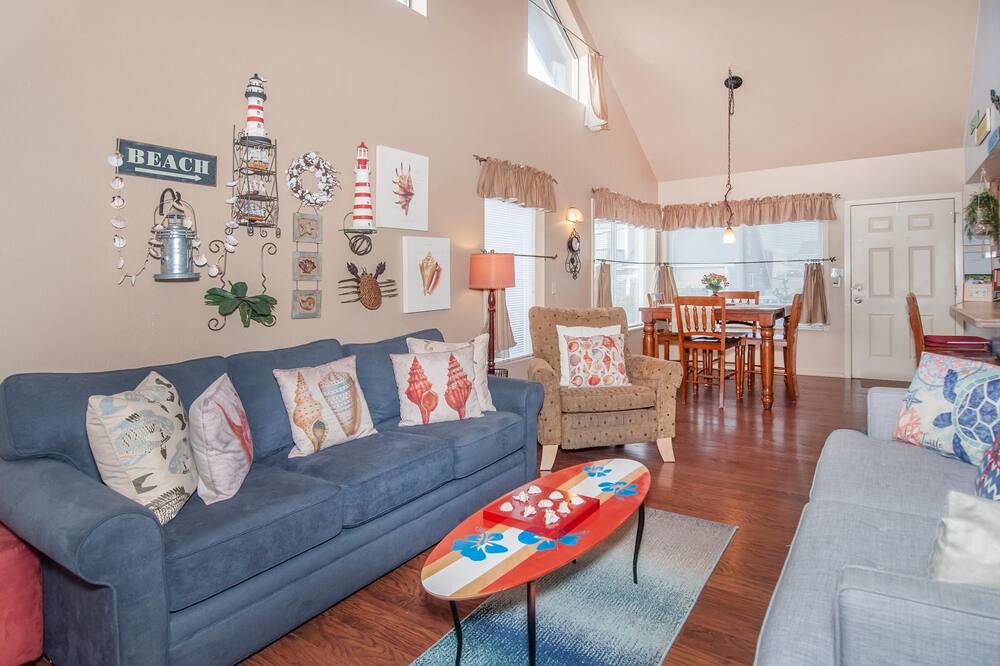 Photo of Livingroom in Roads End