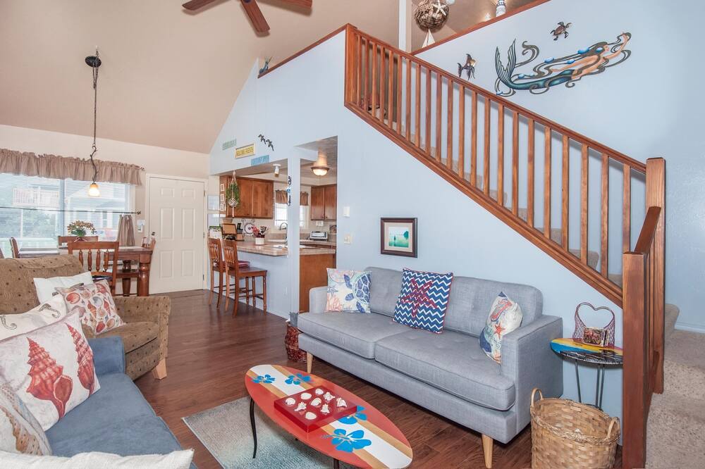 Photo of Livingroom in Roads End