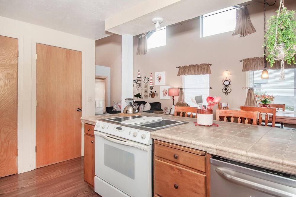Photo of Kitchen in Roads End