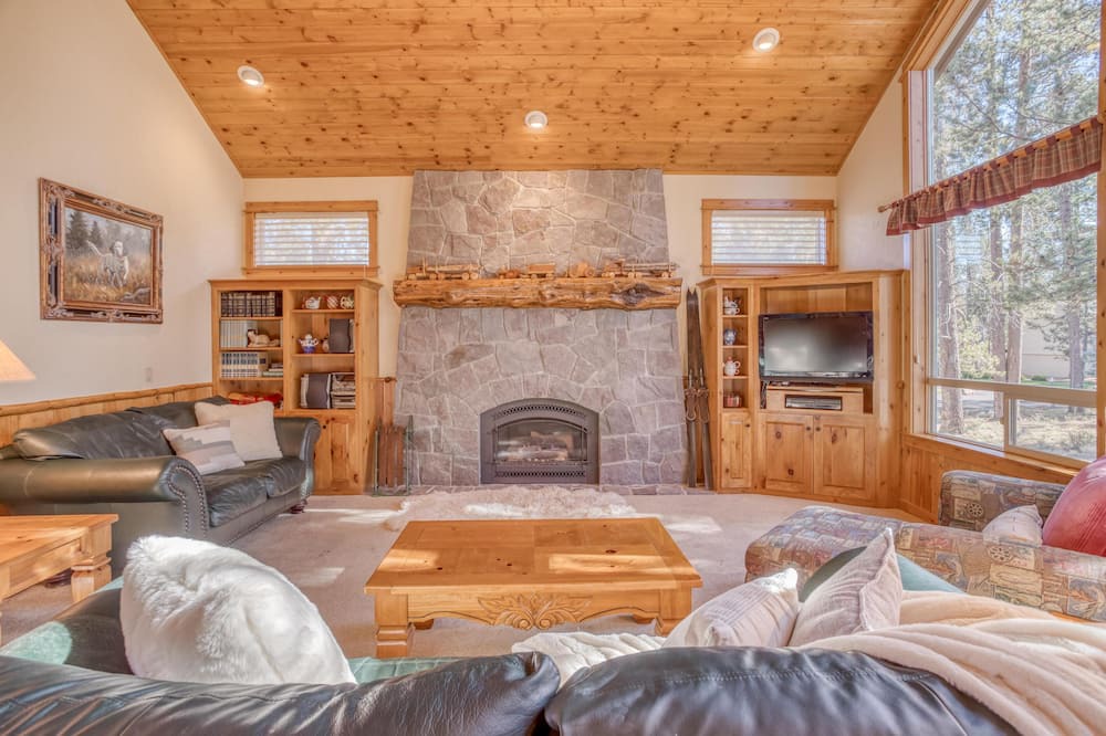 Photo of Livingroom in Deer Park