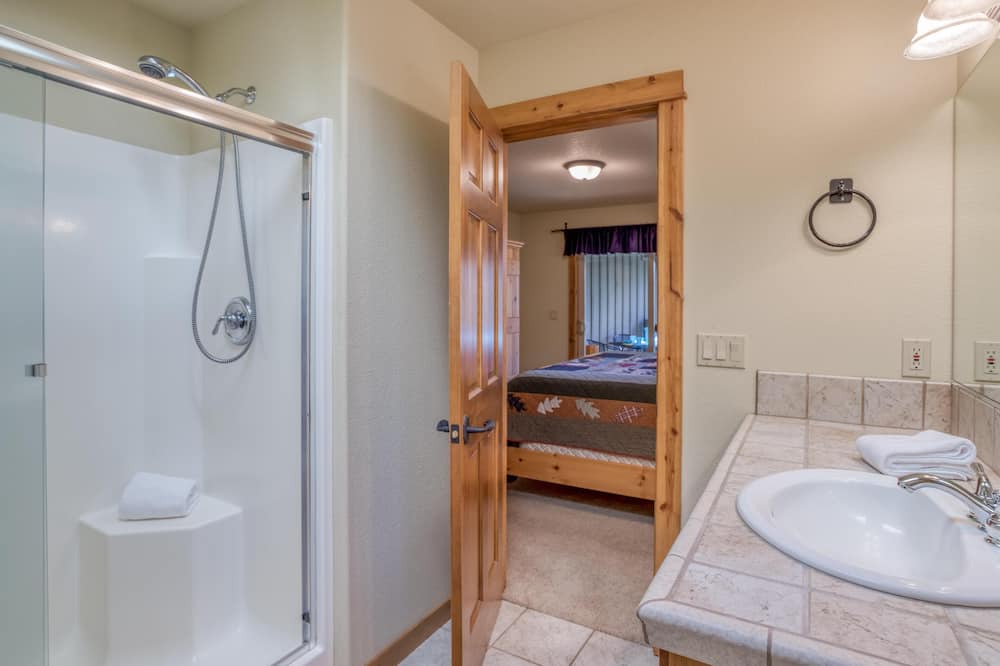 Photo of Bathroom in Deer Park