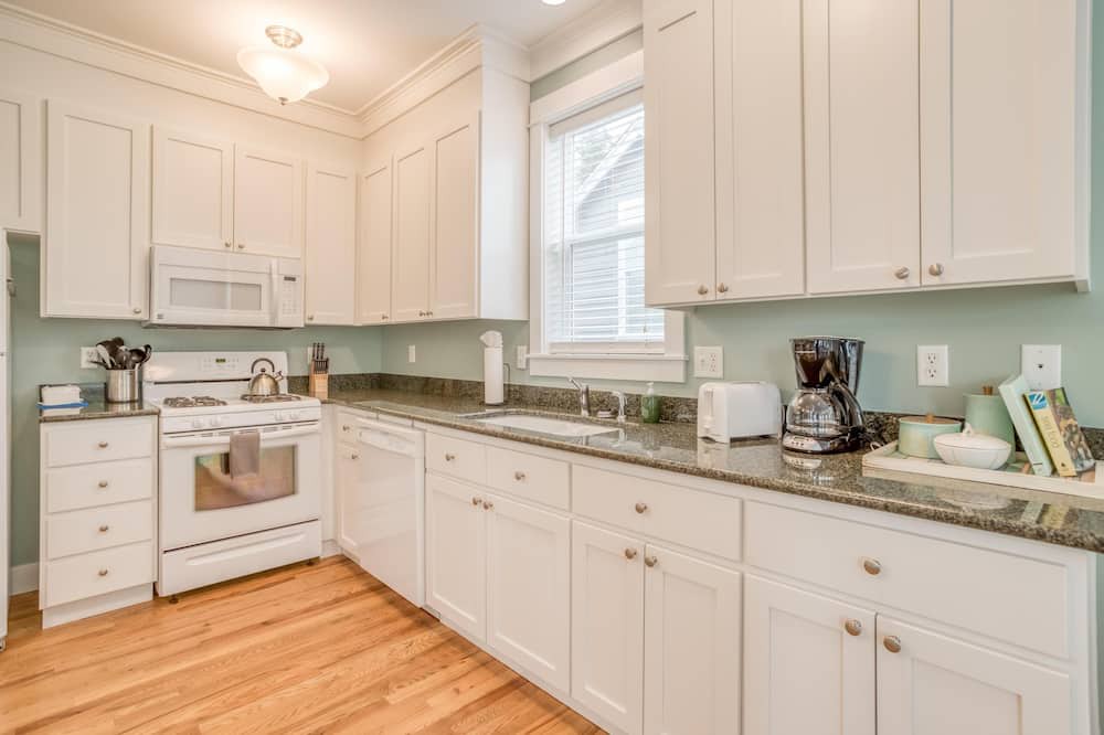 Photo of Kitchen in Lincoln Beach