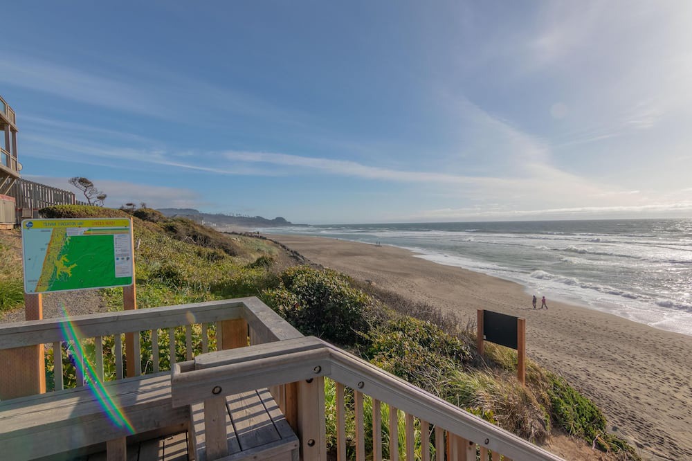 Photo of Patio Balcony in Lincoln Beach