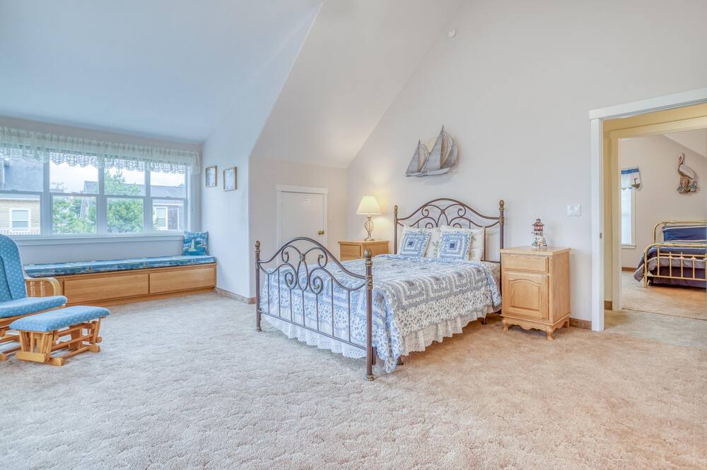Photo of Bedroom in Lincoln Beach