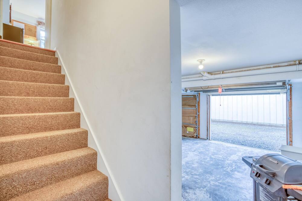 Photo of Others in Lincoln Beach