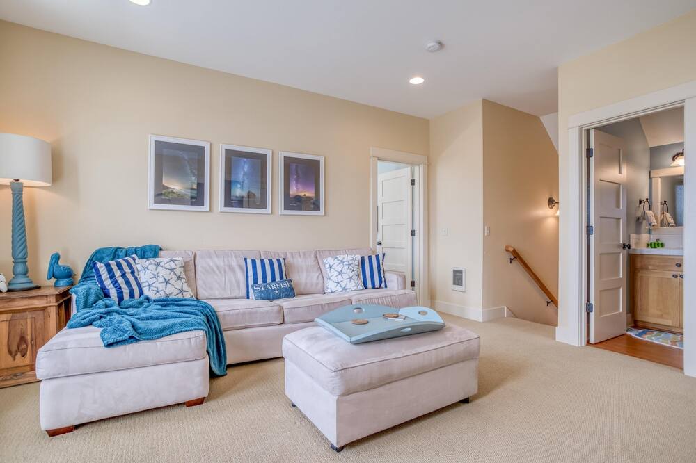 Photo of Livingroom in Olivia Beach