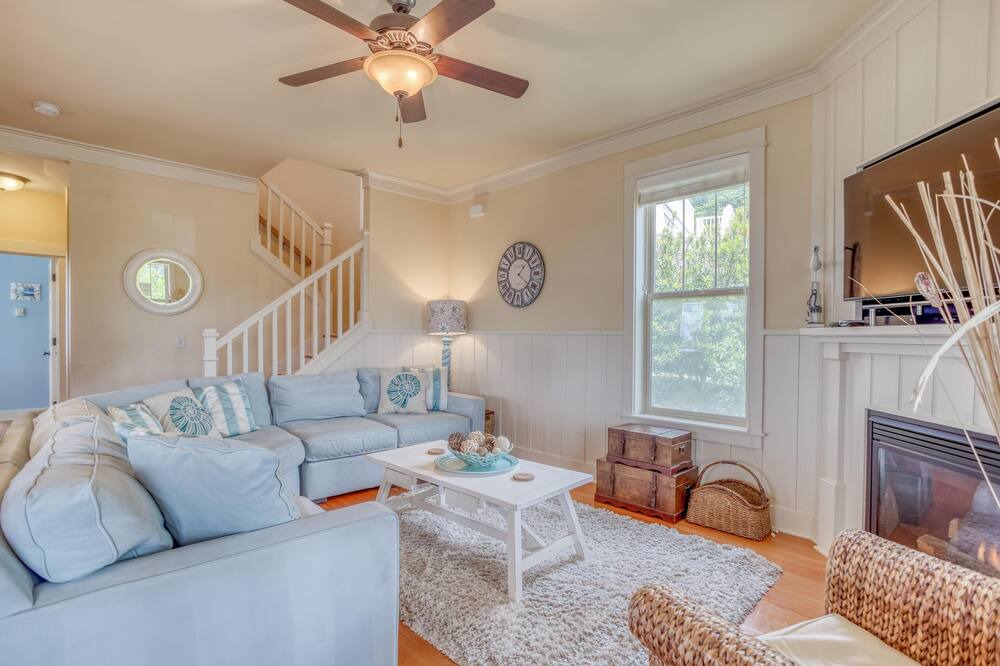 Photo of Livingroom in Olivia Beach