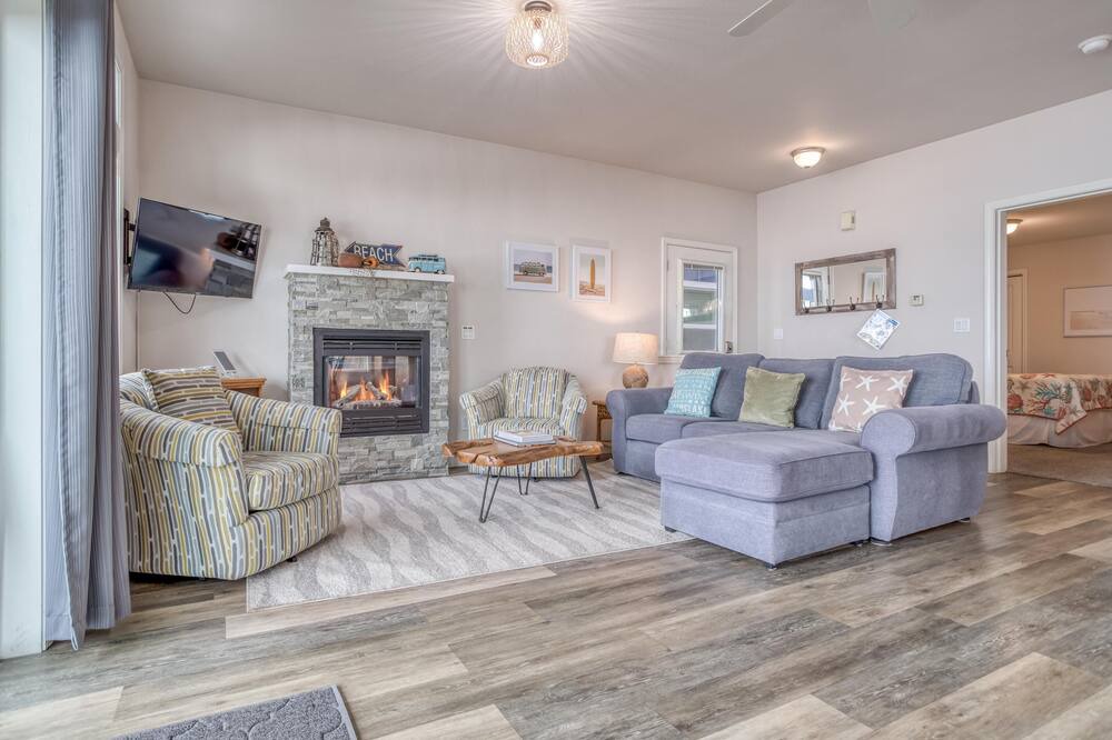 Photo of Livingroom in Lincoln Beach