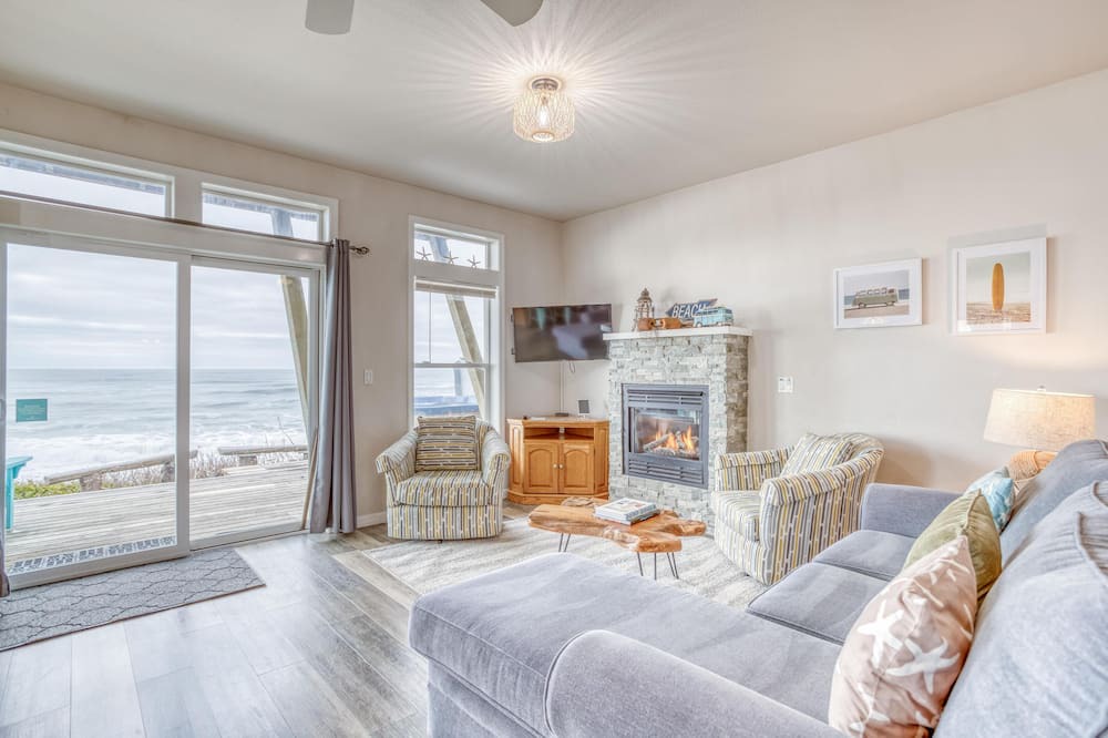 Photo of Livingroom in Lincoln Beach